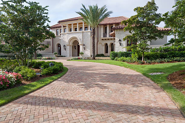 Best Driveway Paving Contractor  in Wilmington Manor, DE